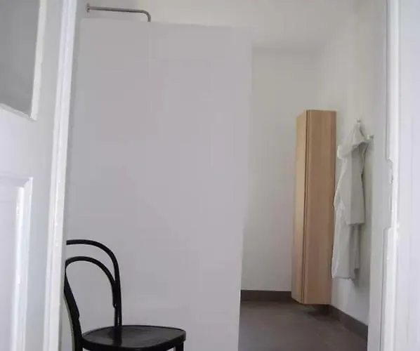 Schoener Wohnen Im Denkmal - Grosszuegig Geschnitten, Kostenfreies Wlan Apartament