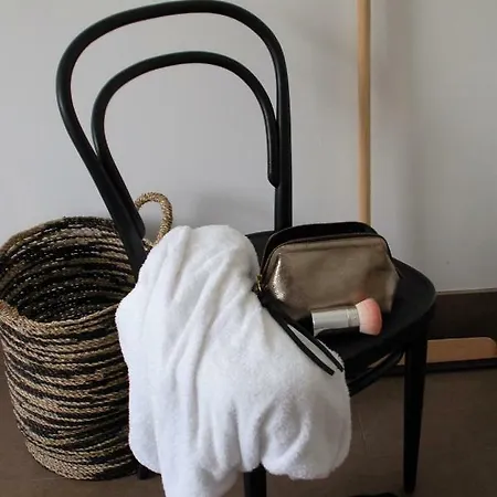 Schöner Wohnen Im Denkmal - Großzügig Geschnitten, Kostenfreies Wlan *