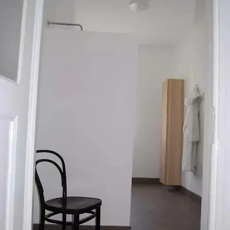 Schoener Wohnen Im Denkmal - Grosszuegig Geschnitten, Kostenfreies Wlan Apartament